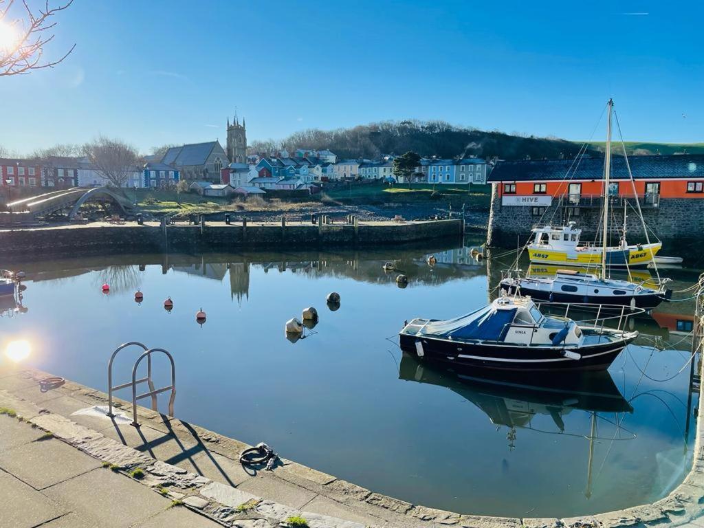 Arosfa Harbourside Aberaeron Exterior photo
